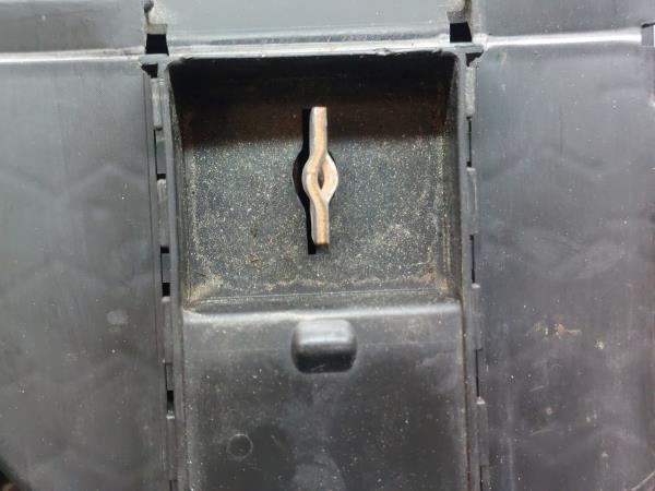 Caixa fusíveis da bateria MERCEDES-BENZ Classe C (W205) Imagem-5