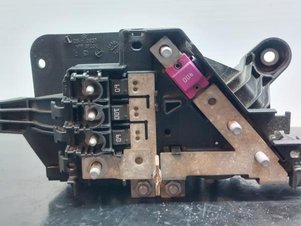 Caixa fusíveis da bateria MERCEDES-BENZ Classe C (W205) Imagem-7