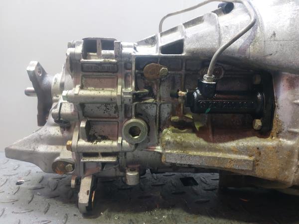 Caixa de velocidades manual MERCEDES-BENZ 190 (W201) Imagem-2