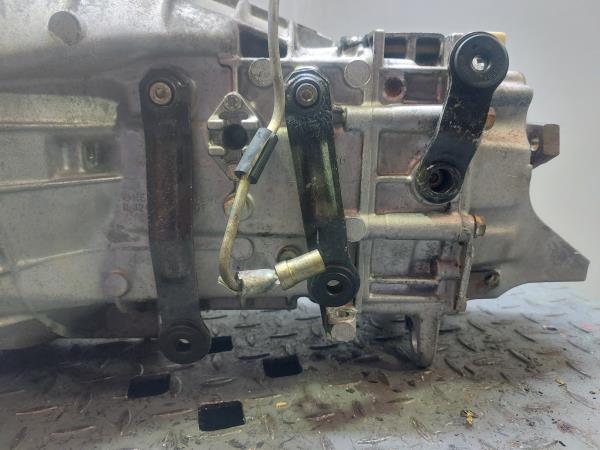 Caixa de velocidades manual MERCEDES-BENZ 190 (W201) Imagem-7