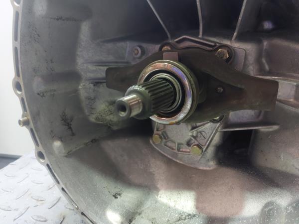 Caixa de velocidades manual MERCEDES-BENZ 190 (W201) Imagem-9