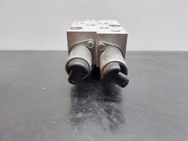 Suspension control module BMW X5 (E70) Imagem-10