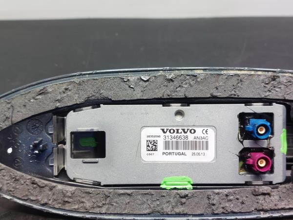 Atena VOLVO V40 Hatchback Imagem-3