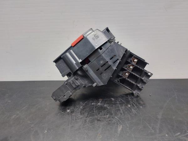 Caixa fusíveis da bateria MERCEDES-BENZ GLE Coupé (C292) Imagem-2