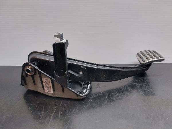 Pedal MERCEDES-BENZ GLE Coupé (C292) Imagem-2