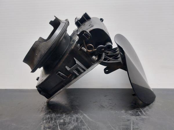 Bouchon/Volet De Trappe De Réservoir à Carburant  BMW 1 (F20) Imagem-6