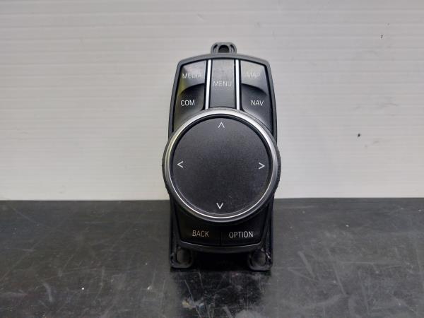 Comando / botão / interruptor multifunções BMW 1 (F20)