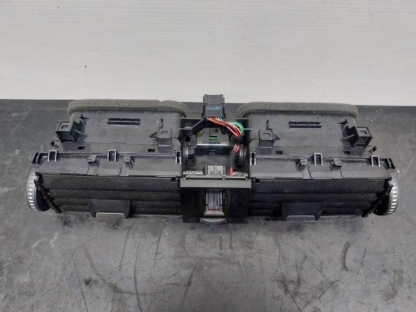 Diffuseur / sortie d’air BMW 1 (F20) Imagem-4