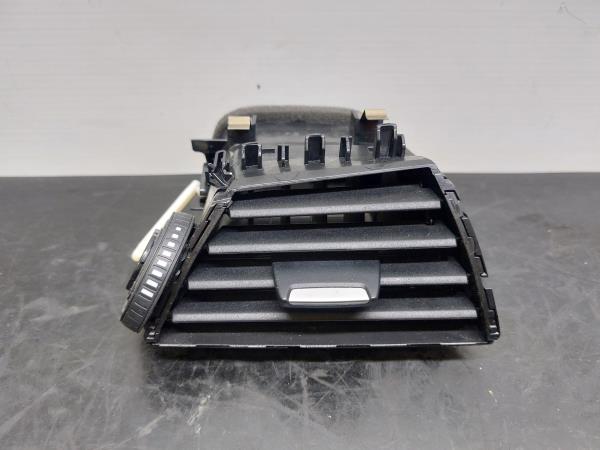 Diffuseur / sortie d’air BMW 1 (F20)