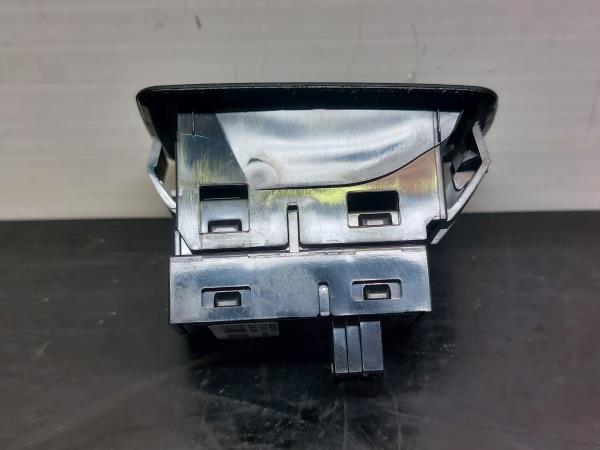 Comando / interruttore alzacristallo anteriore destro BMW 1 (F20) Imagem-1