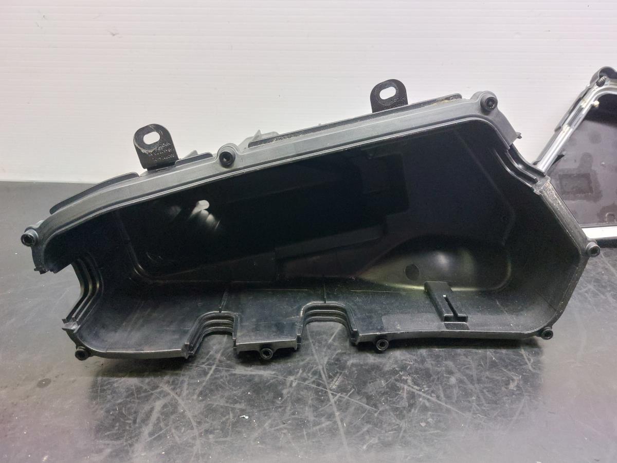 Pièce en plastique générique BMW 1 (F20) Imagem-4