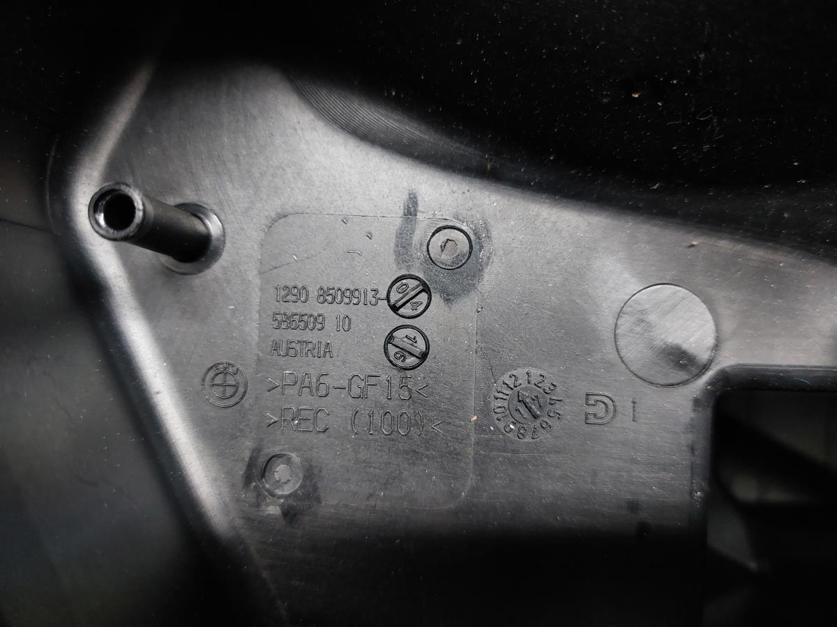 Pièce en plastique générique BMW 1 (F20) Imagem-10