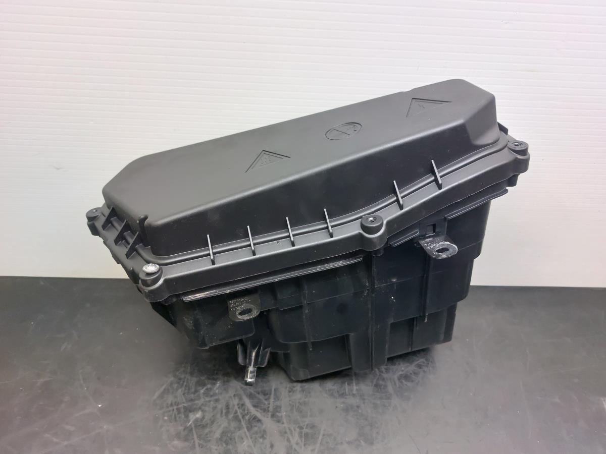 Pièce en plastique générique BMW 1 (F20) Imagem-11