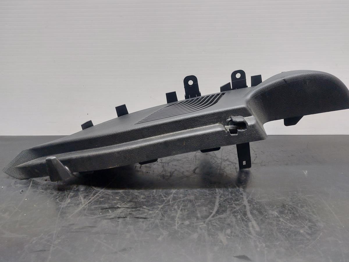 Pièce en plastique générique BMW 1 (F20) Imagem-1