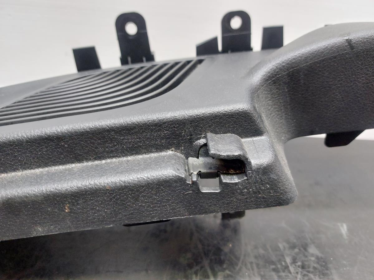 Pièce en plastique générique BMW 1 (F20) Imagem-2