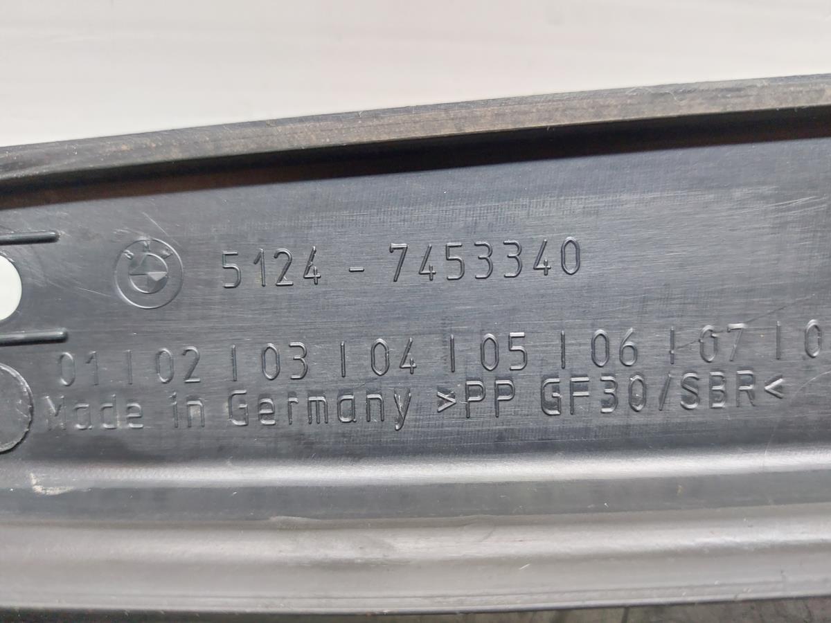 Pièce en plastique générique BMW 1 (F20) Imagem-4