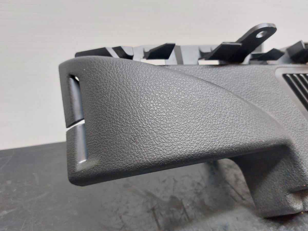 Pièce en plastique générique BMW 1 (F20) Imagem-4