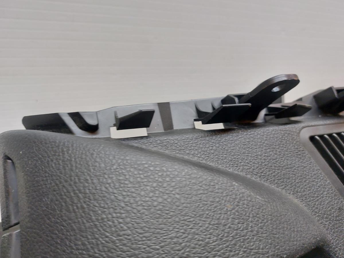 Pièce en plastique générique BMW 1 (F20) Imagem-5