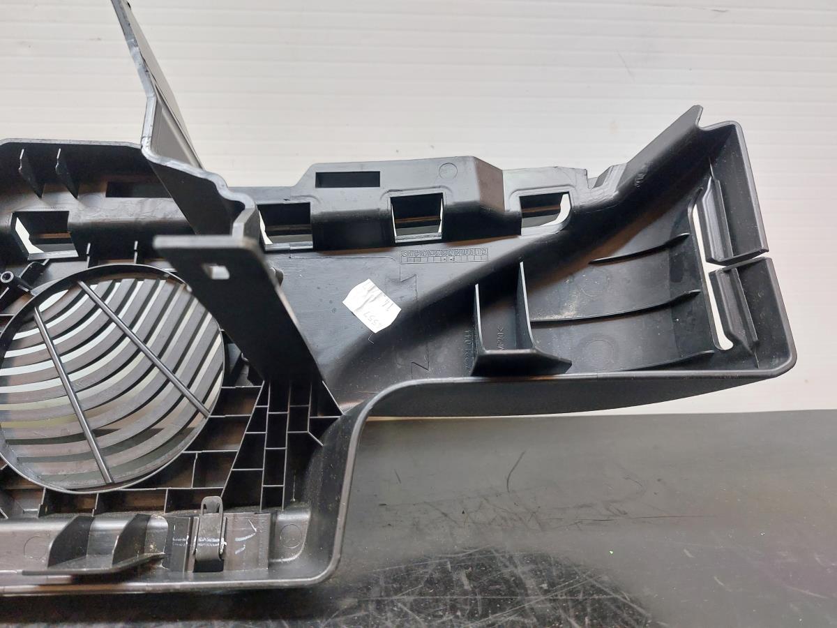 Pièce en plastique générique BMW 1 (F20) Imagem-8