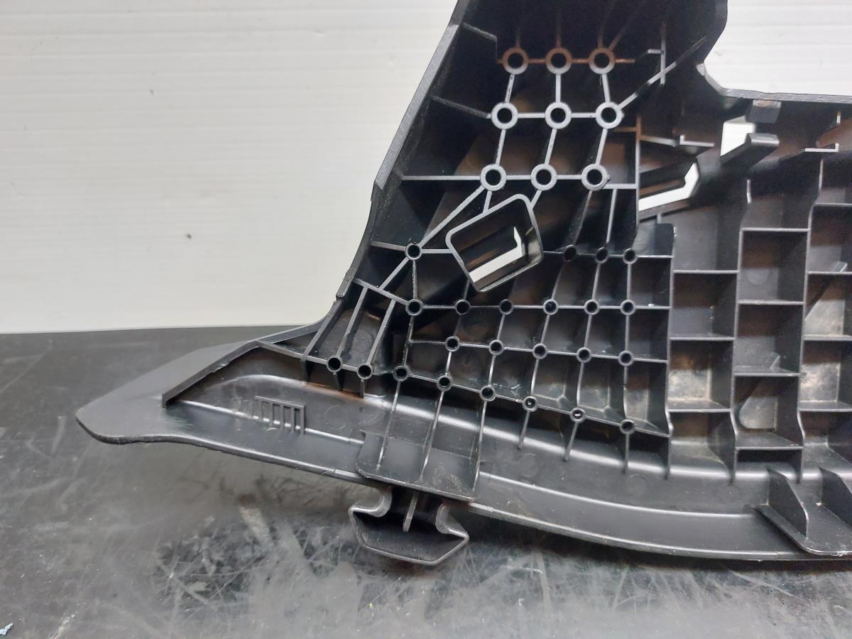 Pièce en plastique générique BMW 1 (F20) Imagem-10