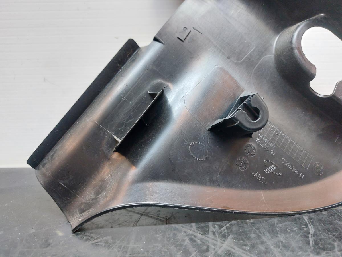 Pièce en plastique générique BMW 1 (F20) Imagem-4