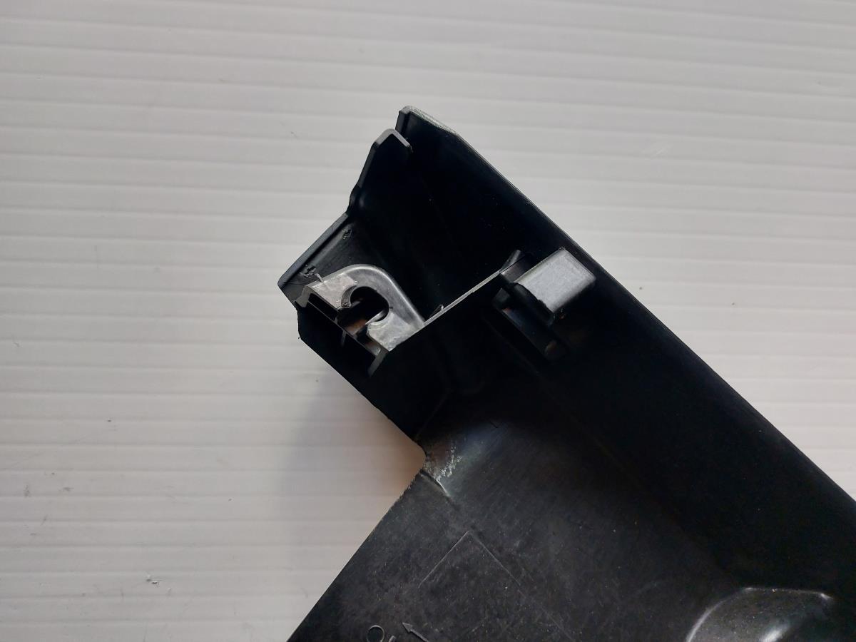 Pièce en plastique générique BMW 1 (F20) Imagem-5