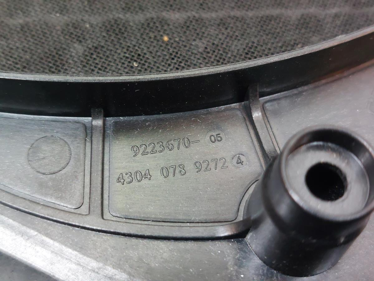 Pièce en plastique générique BMW 1 (F20) Imagem-2