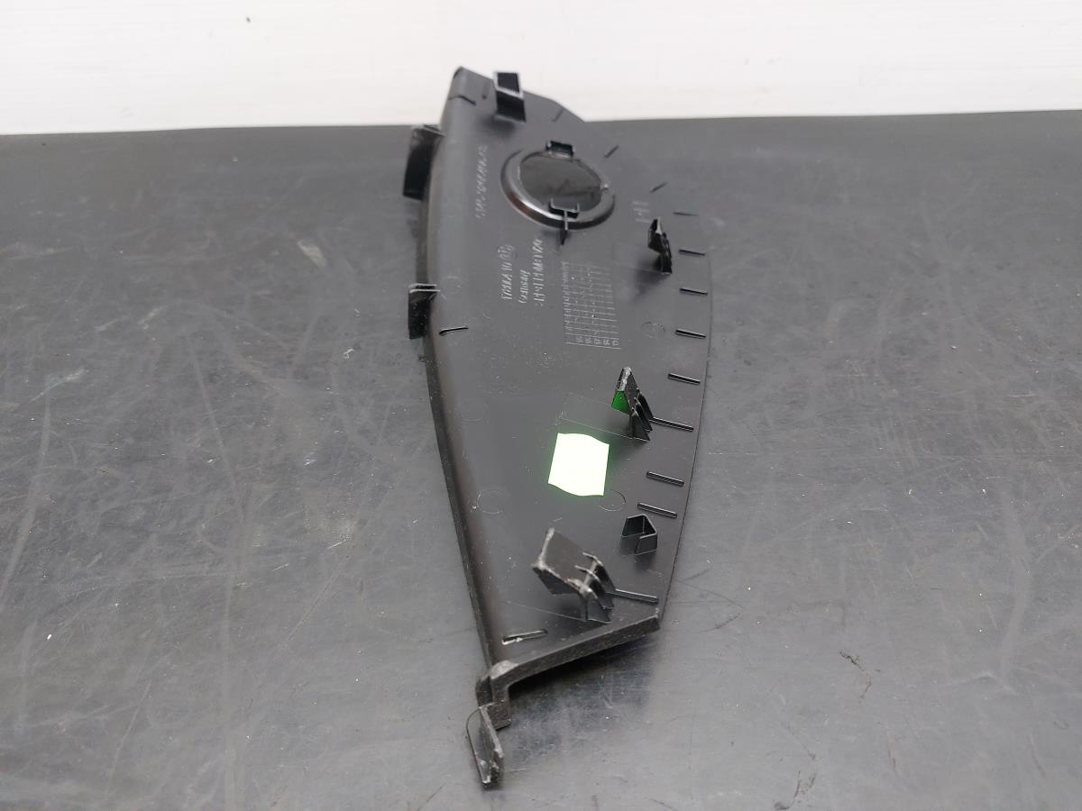 Pièce en plastique générique BMW 1 (F20) Imagem-3