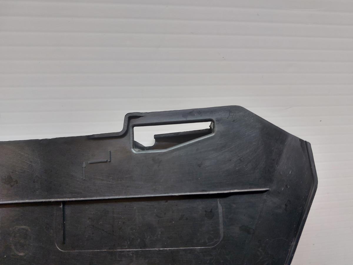 Pièce en plastique générique BMW 1 (F20) Imagem-8