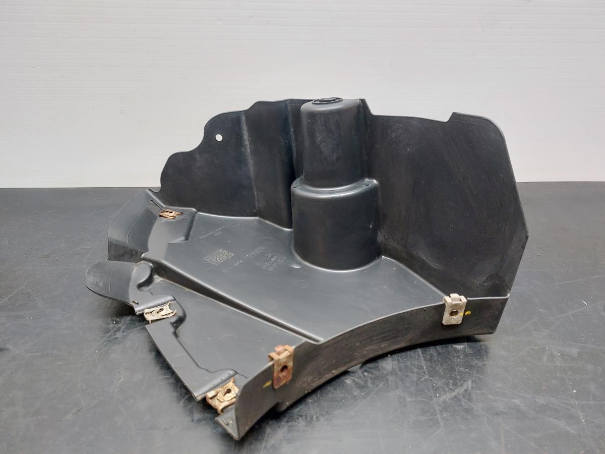 Pièce en plastique générique BMW 1 (F20) Imagem-1