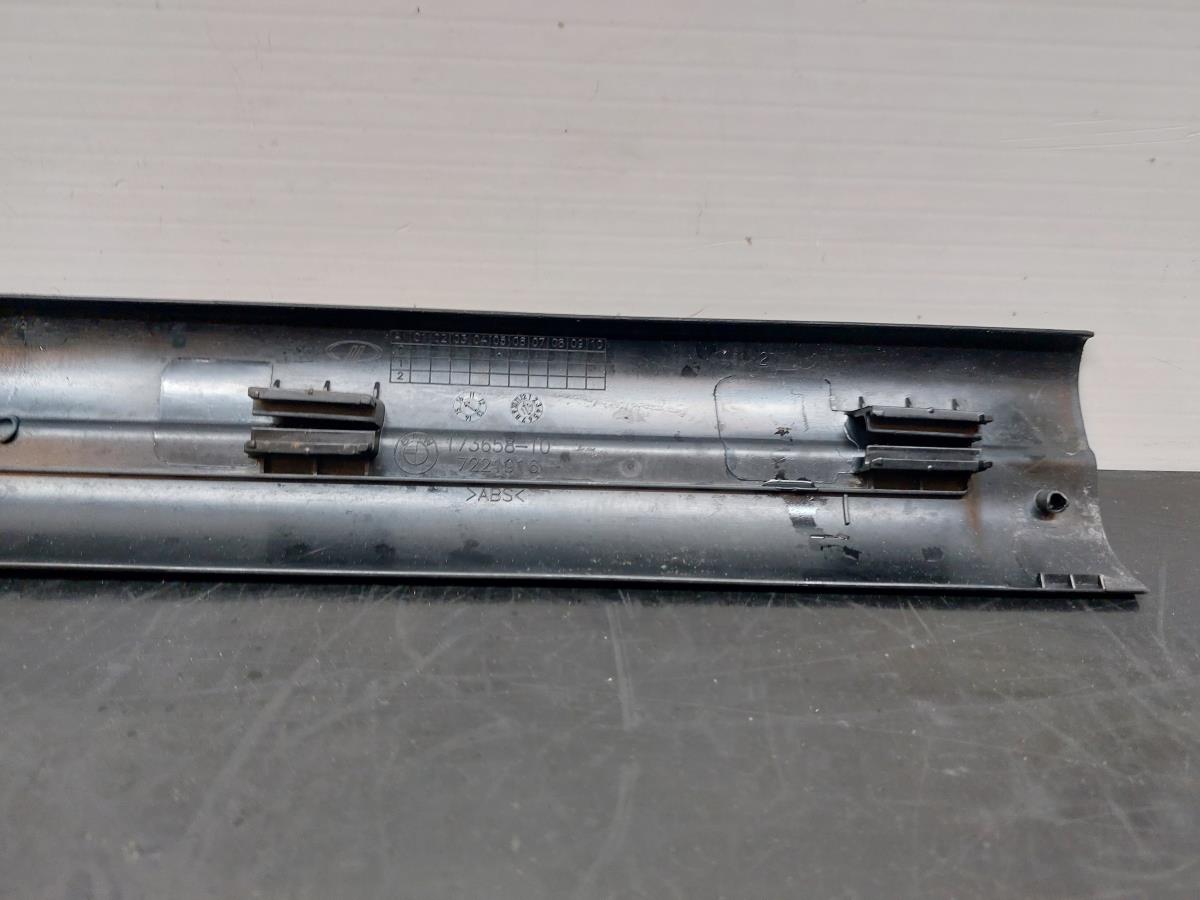 Pièce en plastique générique BMW 1 (F20) Imagem-2