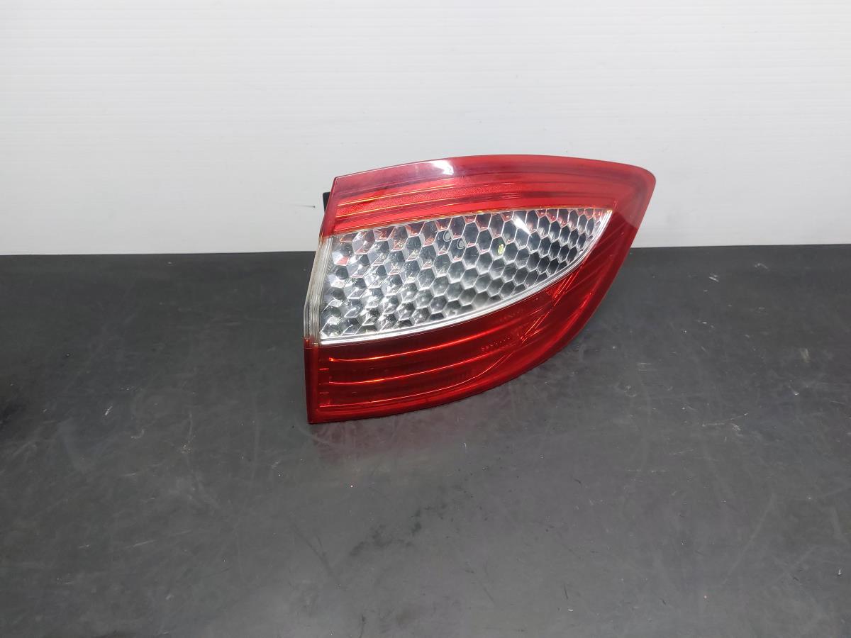 Farolim direito FORD Mondeo IV Carrinha (BA7)