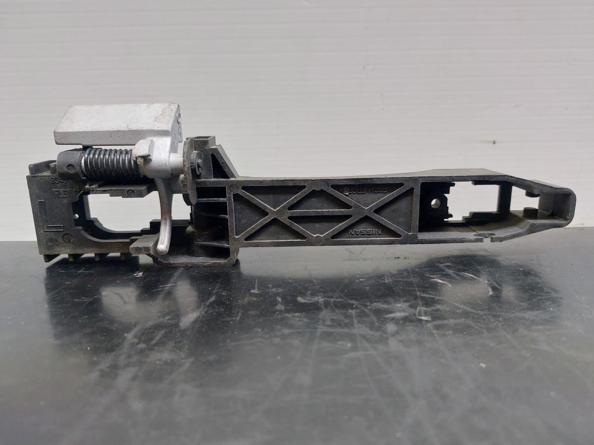 Support poignée porte avant gauche NISSAN Qashqai/Qashqai+2 I (J10, JJ10) Imagem-3