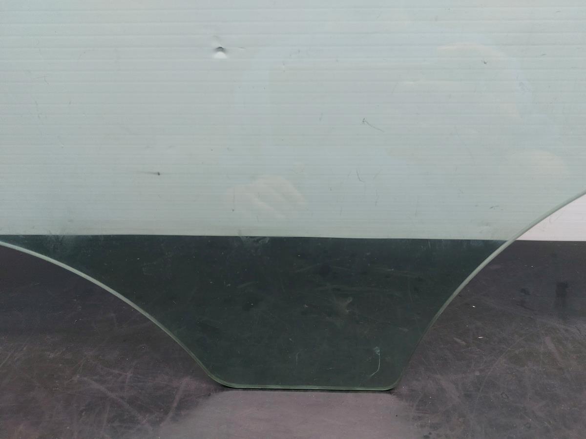 Vidro porta trás esquerdo MERCEDES-BENZ Classe C (W205) Imagem-2