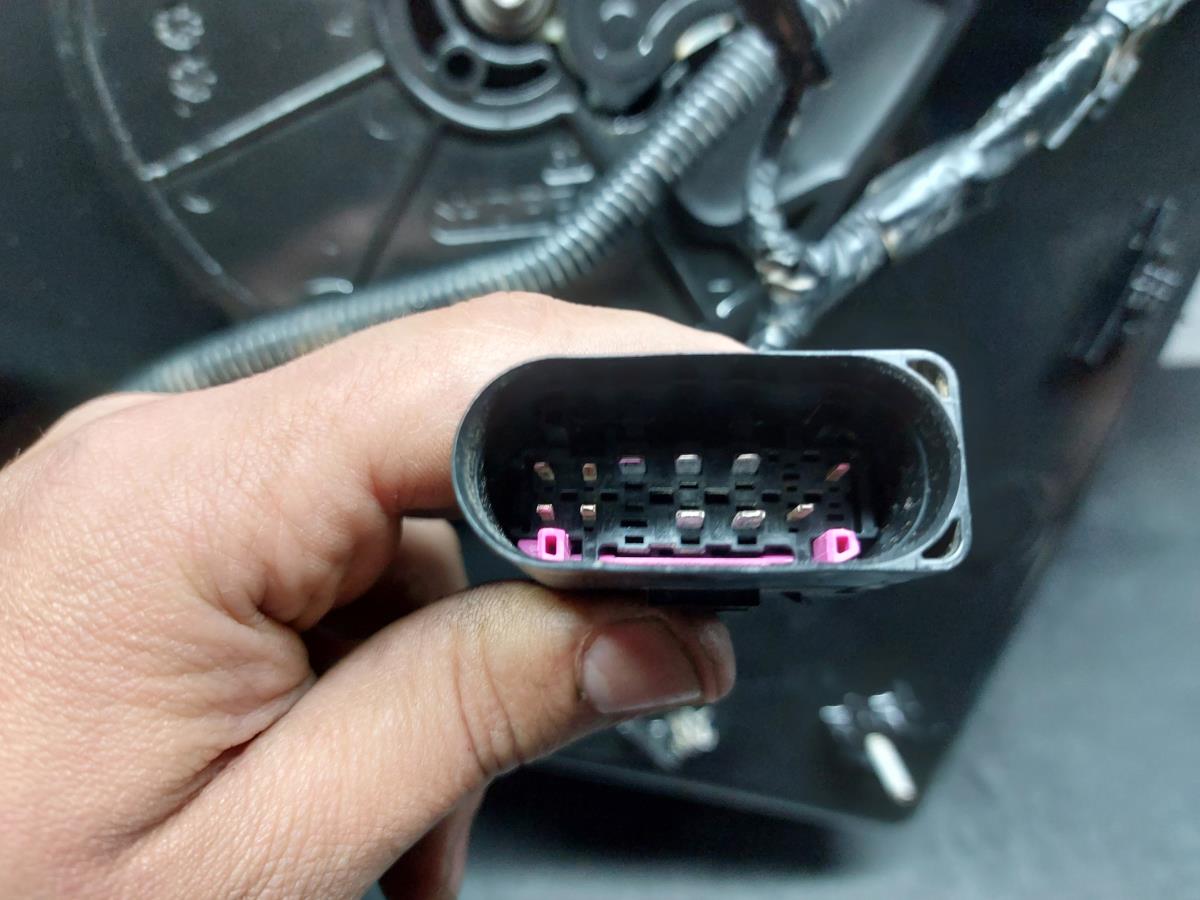 Depósito AdBlue VOLKSWAGEN Crafter (SY_) Imagem-6