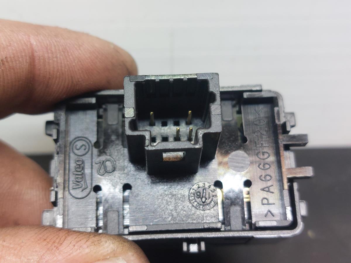 Commande / interrupteur lève-vitre Avant Droite RENAULT Talisman (L2M_) Imagem-3