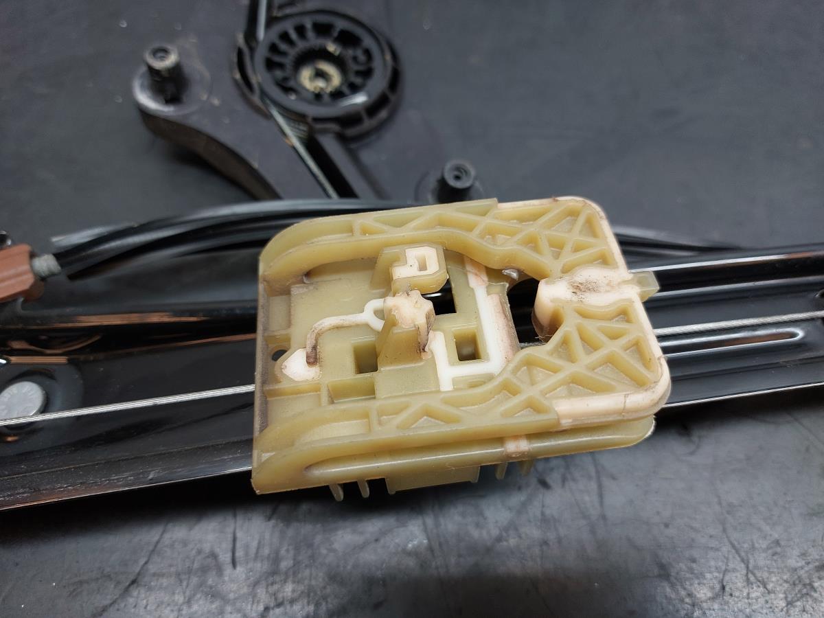 Left front window regulator VOLKSWAGEN Golf VII (5G1, BQ1, BE1, BE2) Imagem-8
