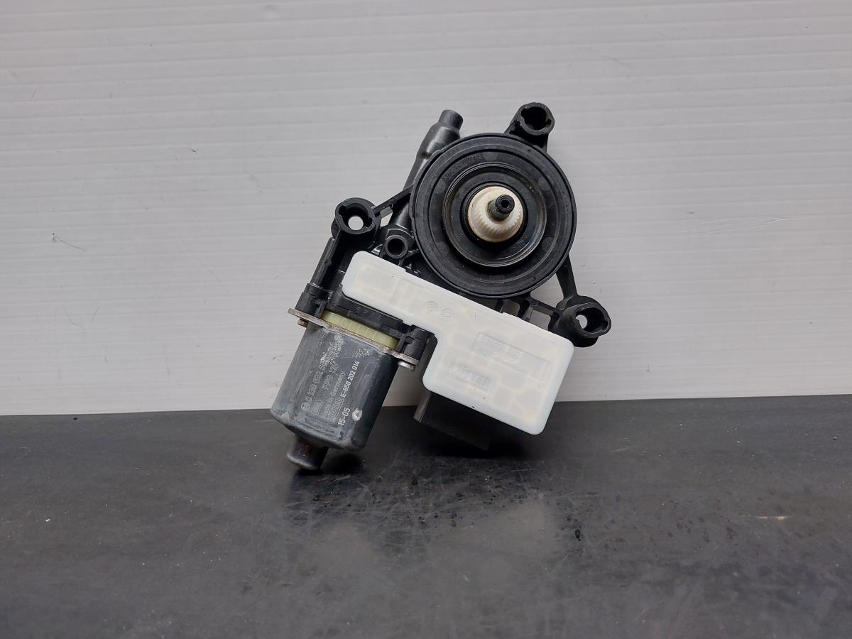 Motor vidro trás direito VOLKSWAGEN Golf VII (5G1, BQ1, BE1, BE2) Imagem-1
