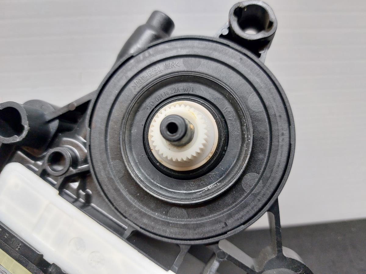 Motor vidro trás direito VOLKSWAGEN Golf VII (5G1, BQ1, BE1, BE2) Imagem-5