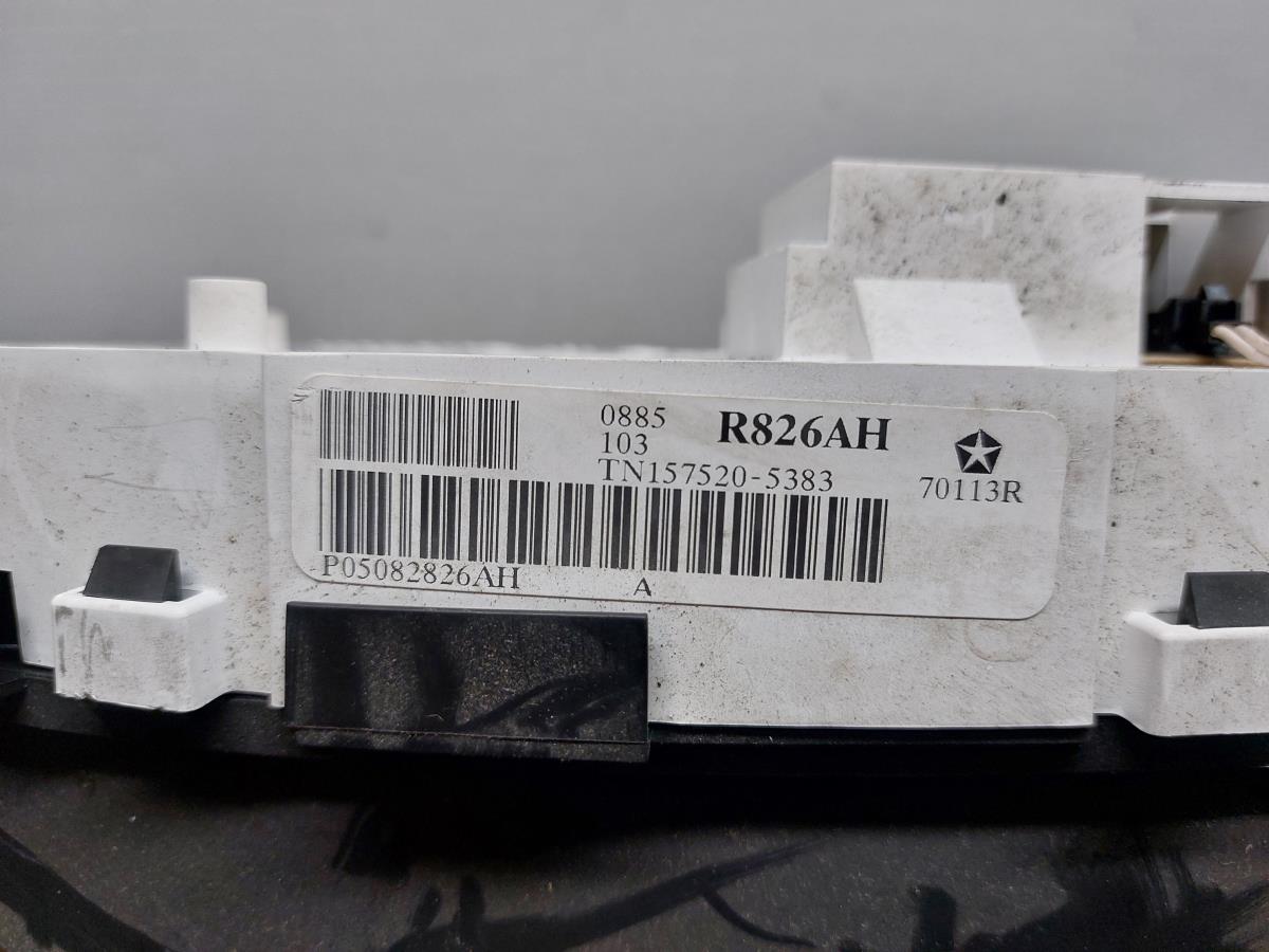 Quadro strumenti / Pannello strumenti CHRYSLER Voyager IV (RG, RS) Imagem-6
