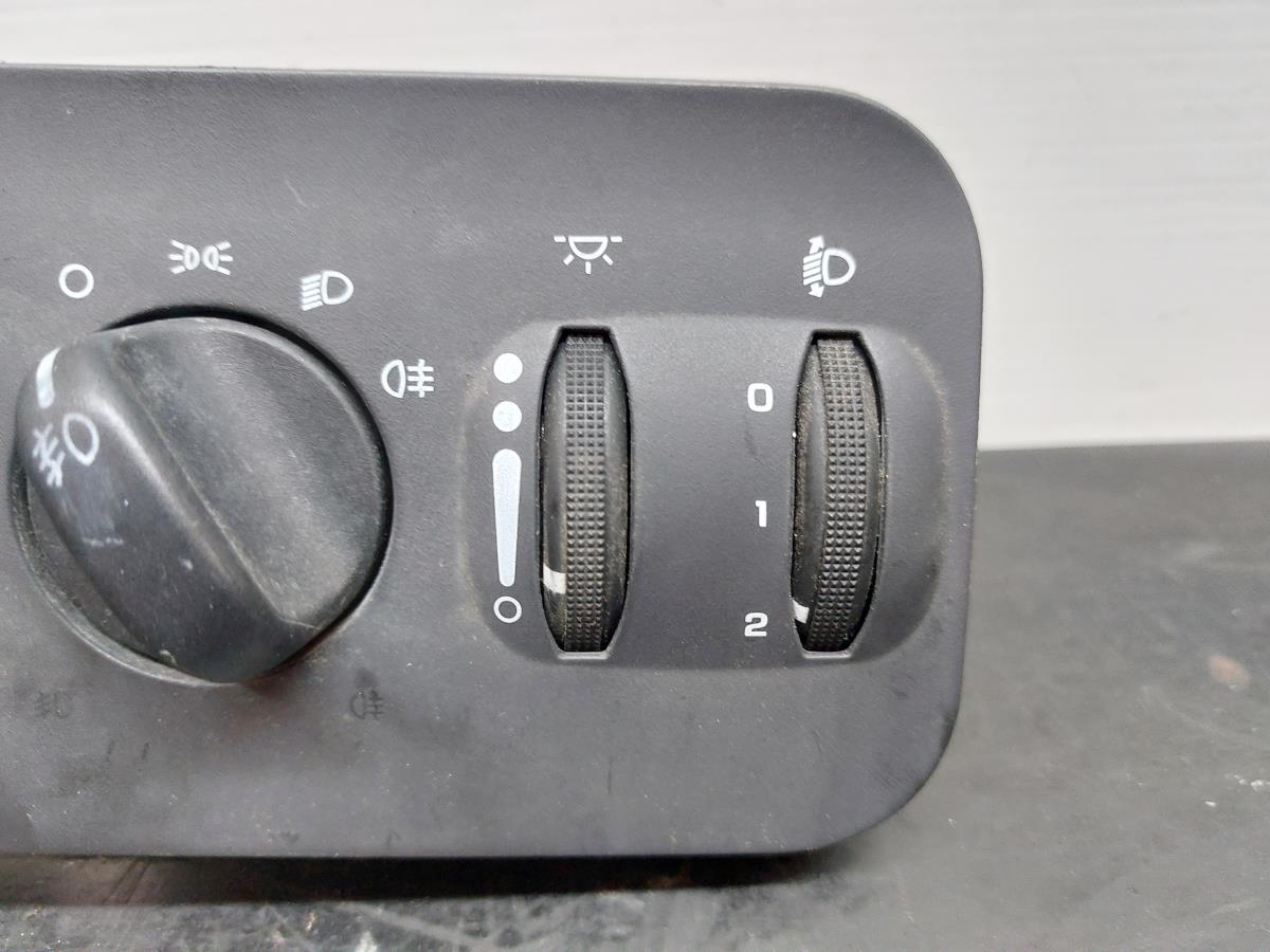 Light switch CHRYSLER Voyager IV (RG, RS) Imagem-2