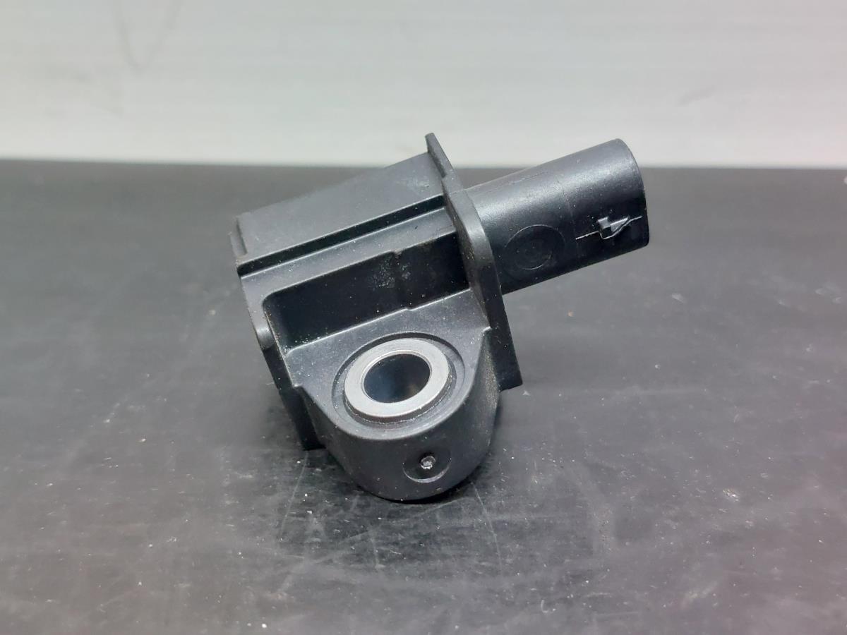 Sensor airbag Delantero Derecho VOLKSWAGEN Golf VII (5G1, BQ1, BE1, BE2) Imagem-1