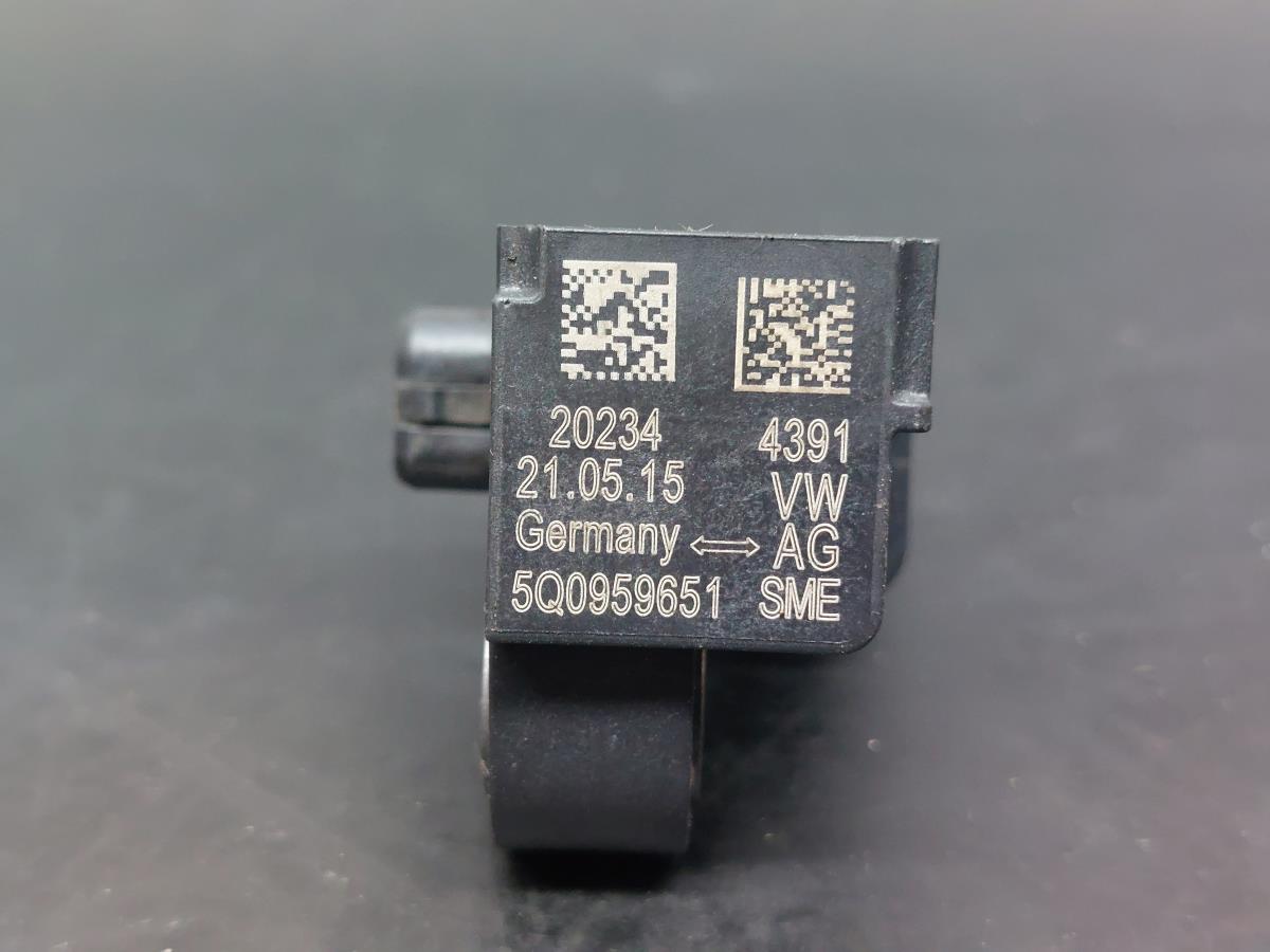 Sensor airbag Delantero Derecho VOLKSWAGEN Golf VII (5G1, BQ1, BE1, BE2) Imagem-3