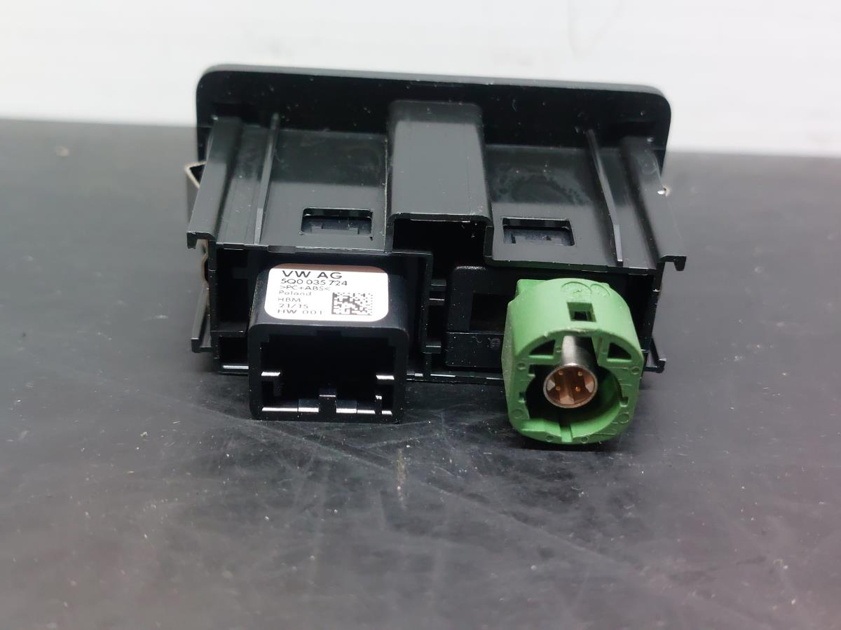 Módulo USB / AUX / IPOD VOLKSWAGEN Golf VII (5G1, BQ1, BE1, BE2) Imagem-1
