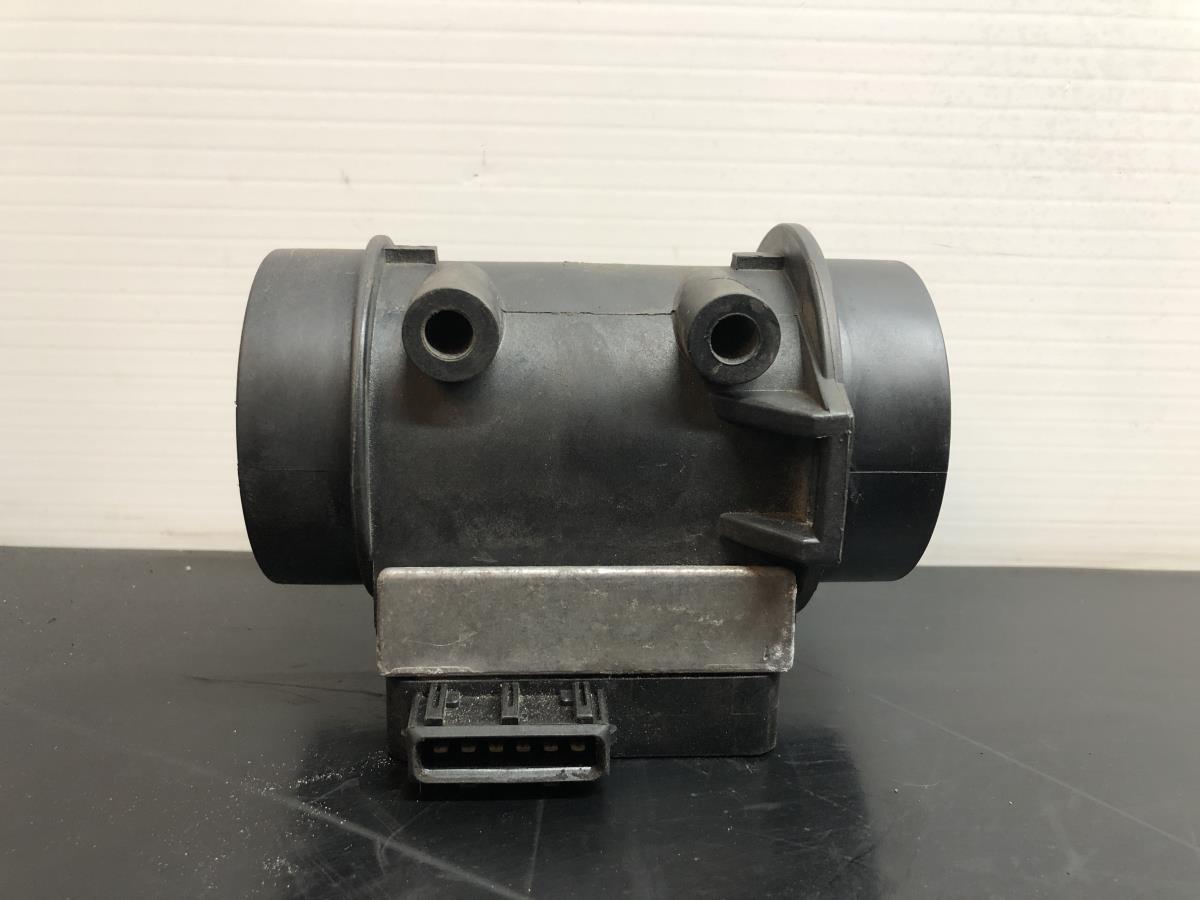 Medidor de masa de aire / Caudalímetros  SAAB 9-5 Station Wagon (YS3E)