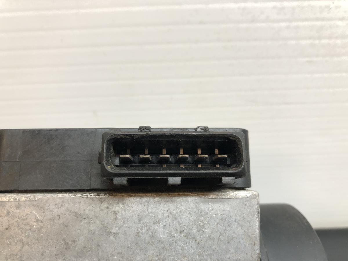 Medidor de masa de aire / Caudalímetros  SAAB 9-5 Station Wagon (YS3E) Imagem-5