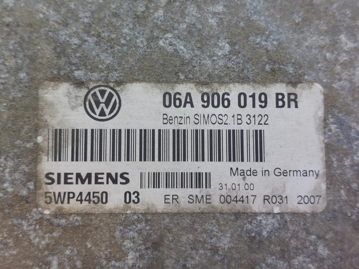 Centralita motor / ECU SEAT Toledo II (1M2) Imagem-1