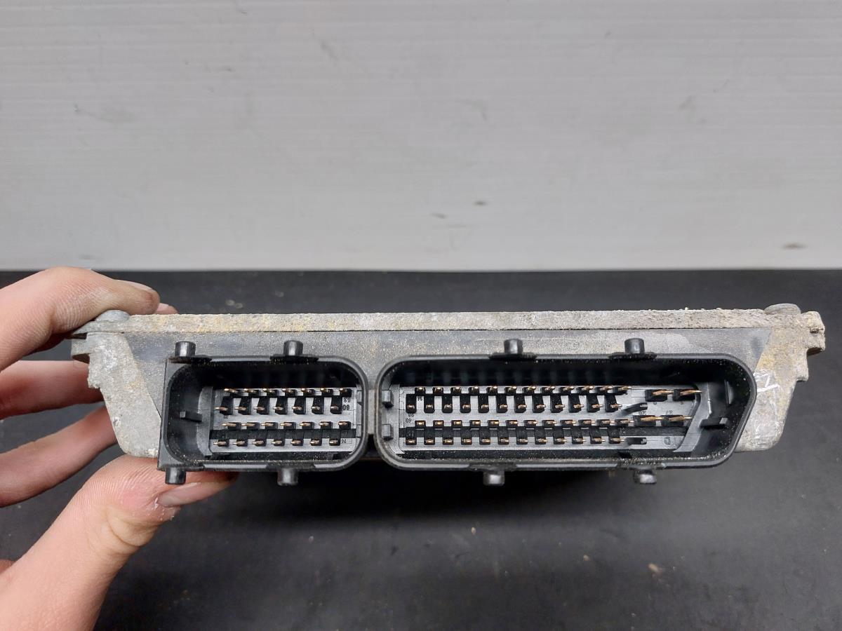 Centralita motor / ECU SEAT Toledo II (1M2) Imagem-2