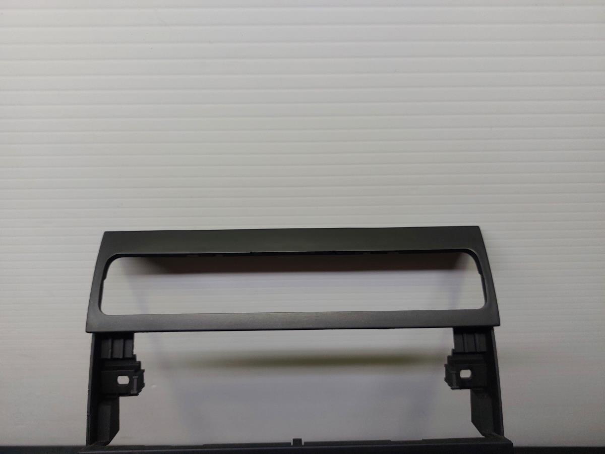 Moldura consola central / radio / aro SEAT Toledo II (1M2) Imagem-1