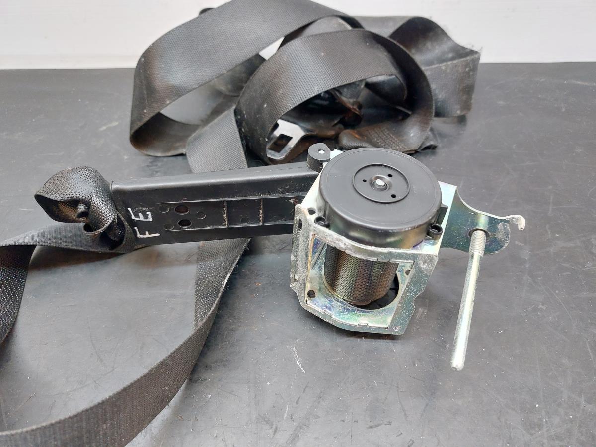 Pré-tensor cinto frente direito OPEL Zafira B (A05) Imagem-4